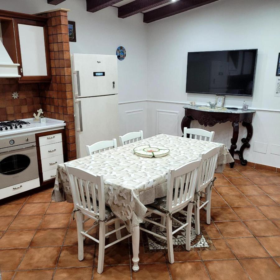 Perry Home Napoli Bagian luar foto