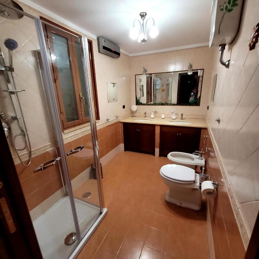 Perry Home Napoli Bagian luar foto